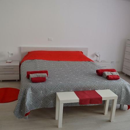 Margherita'S Room Ровінь Екстер'єр фото