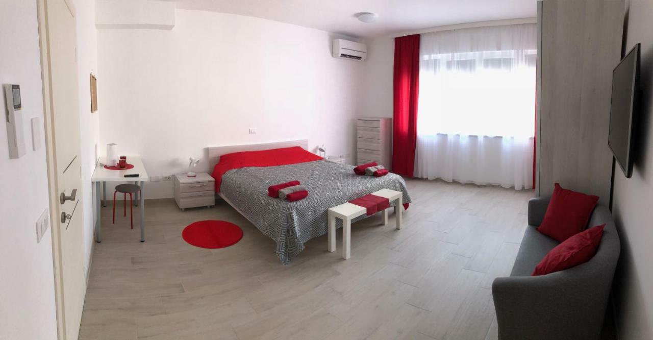 Margherita'S Room Ровінь Екстер'єр фото
