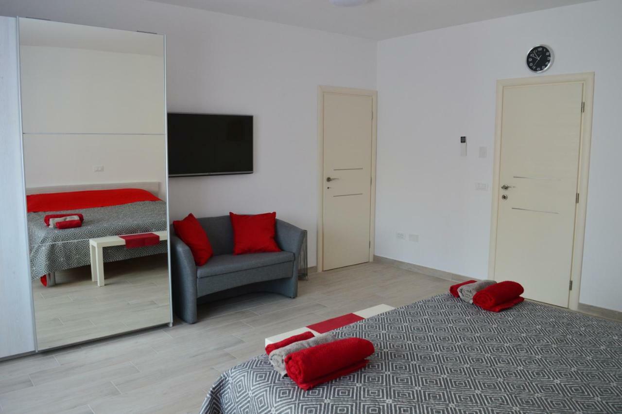 Margherita'S Room Ровінь Екстер'єр фото