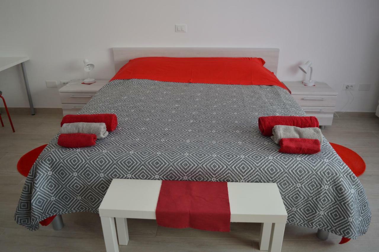 Margherita'S Room Ровінь Екстер'єр фото