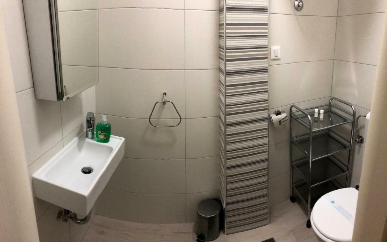 Margherita'S Room Ровінь Екстер'єр фото