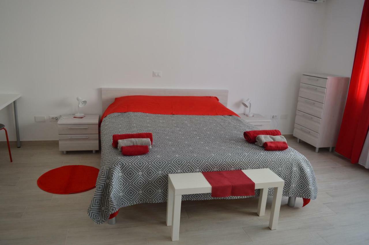 Margherita'S Room Ровінь Екстер'єр фото